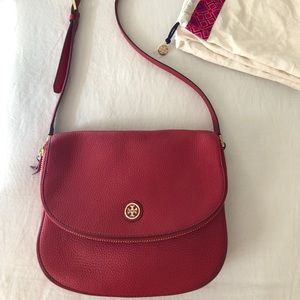 Tory Burch Robinson Pebbled Leather Messenger Bag